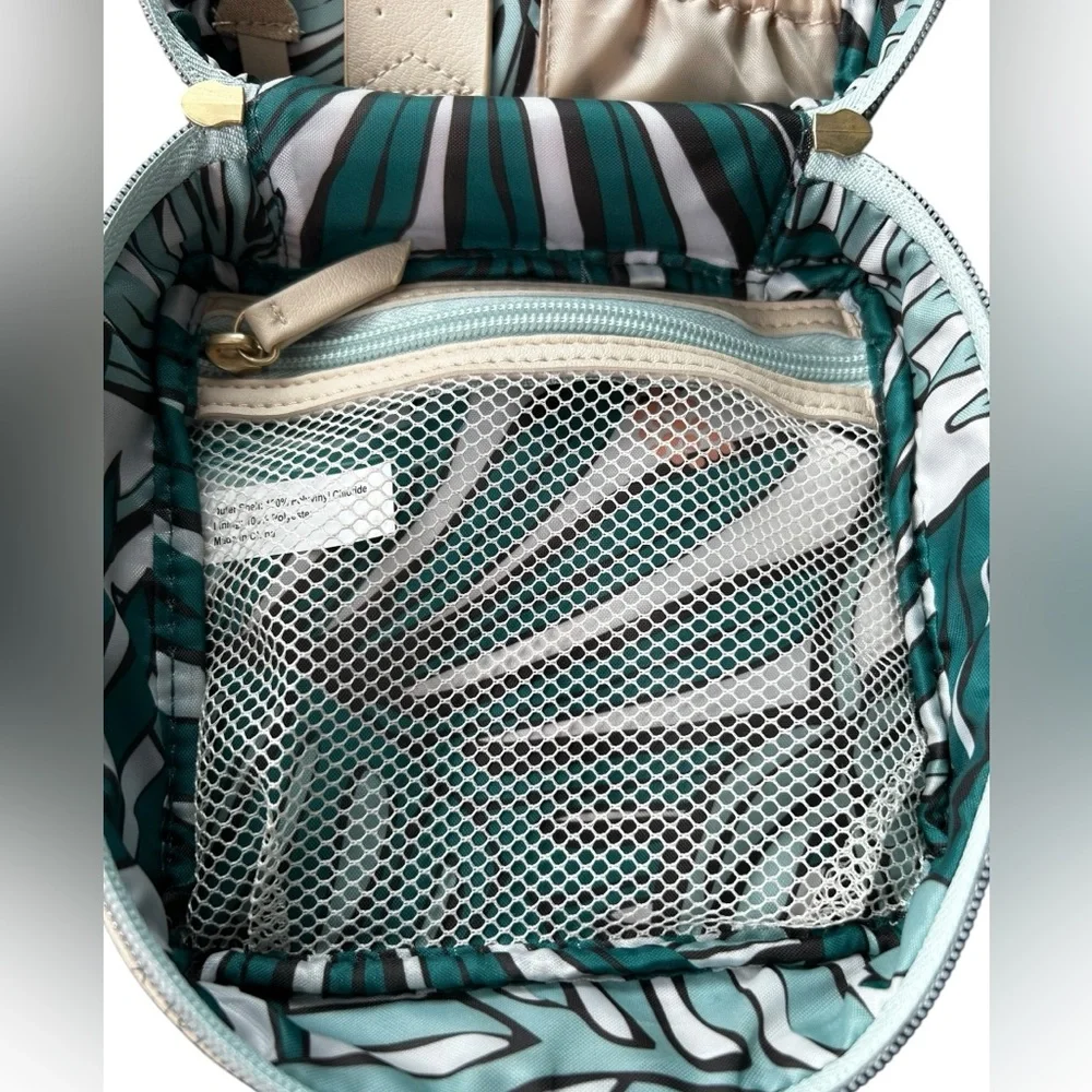 Jungalow Justina Blakeney Jewelry Travel Case Hamsa Eye Print White Green 7x7‎